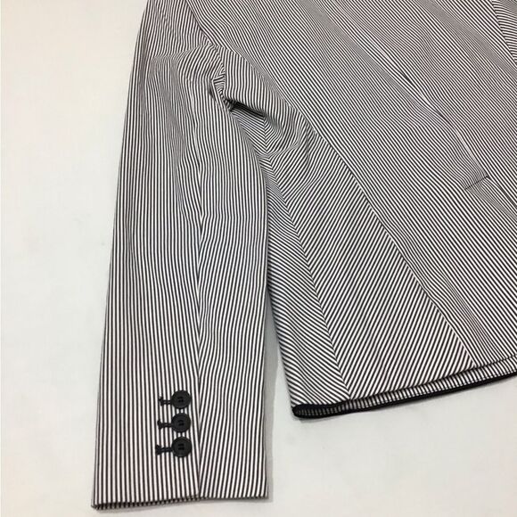 Jones New York The Julia Jacket Blue Pinstripes Stretch New Size 10 - Picture 15 of 16
